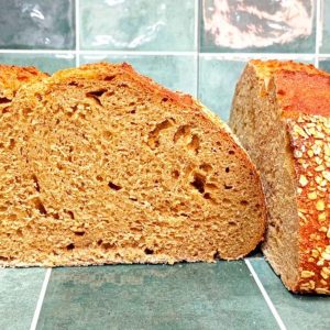 Pan artesanal de masa madre de cerveza negra de UP! Obrador en Cartagena