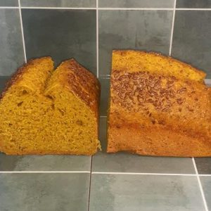 Pan Mezcla Trigo Integral, Espelta y Centeno con chía y cúrcuma formato molde (950 gr. aprox.)